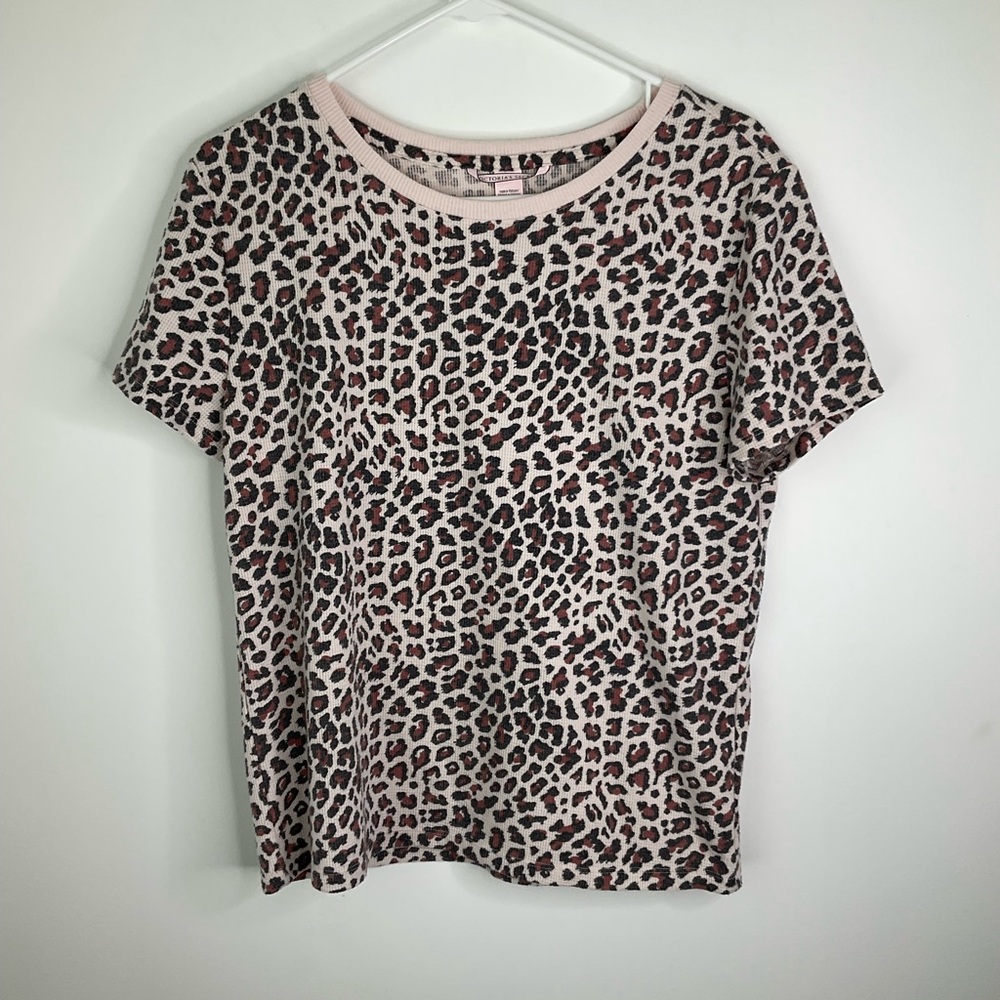 Victoria's Secret Pink Leopard Print Short Sleeve Tee size small